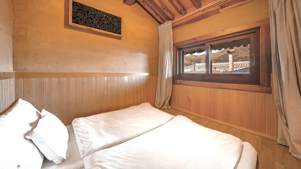 Yangpyeong Agni Choshi Mae Hanok Stay