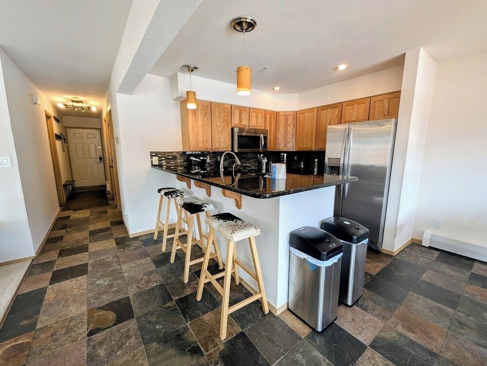 Cinnamon Ridge C114