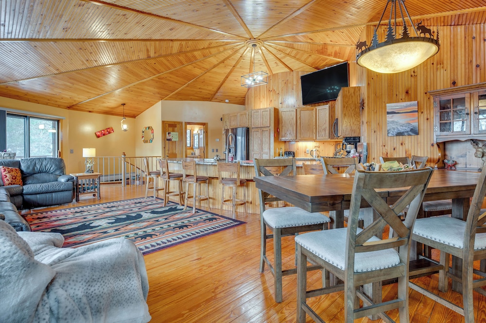 Dock & Beach Access: Scenic Lake Ossipee Cabin!