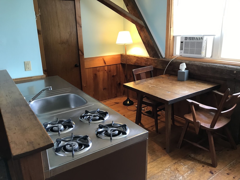 Colonel Williams Inn