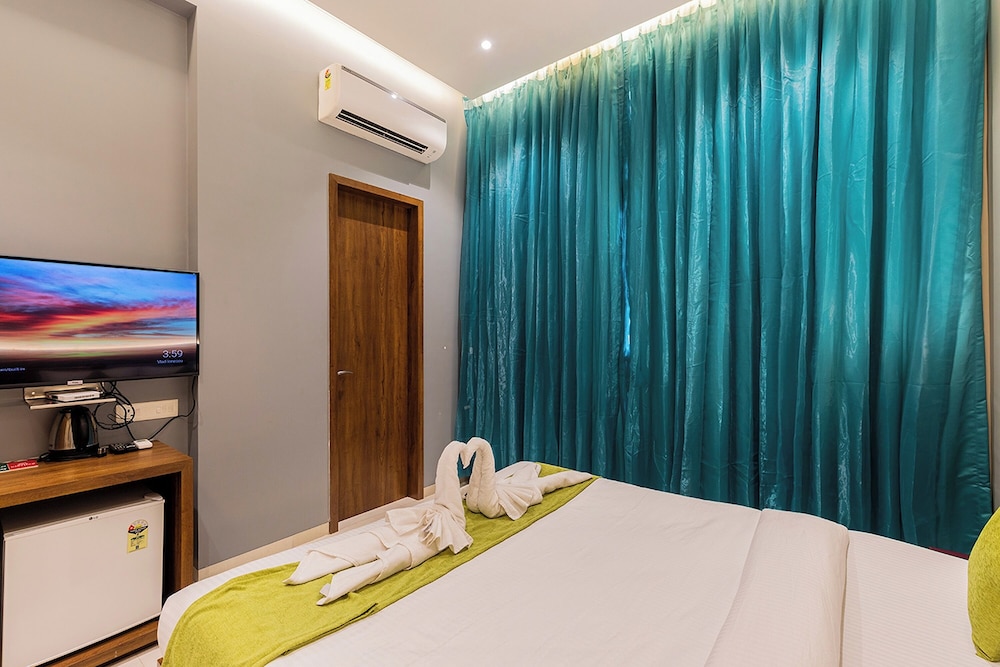 Hotel Seven Oaks