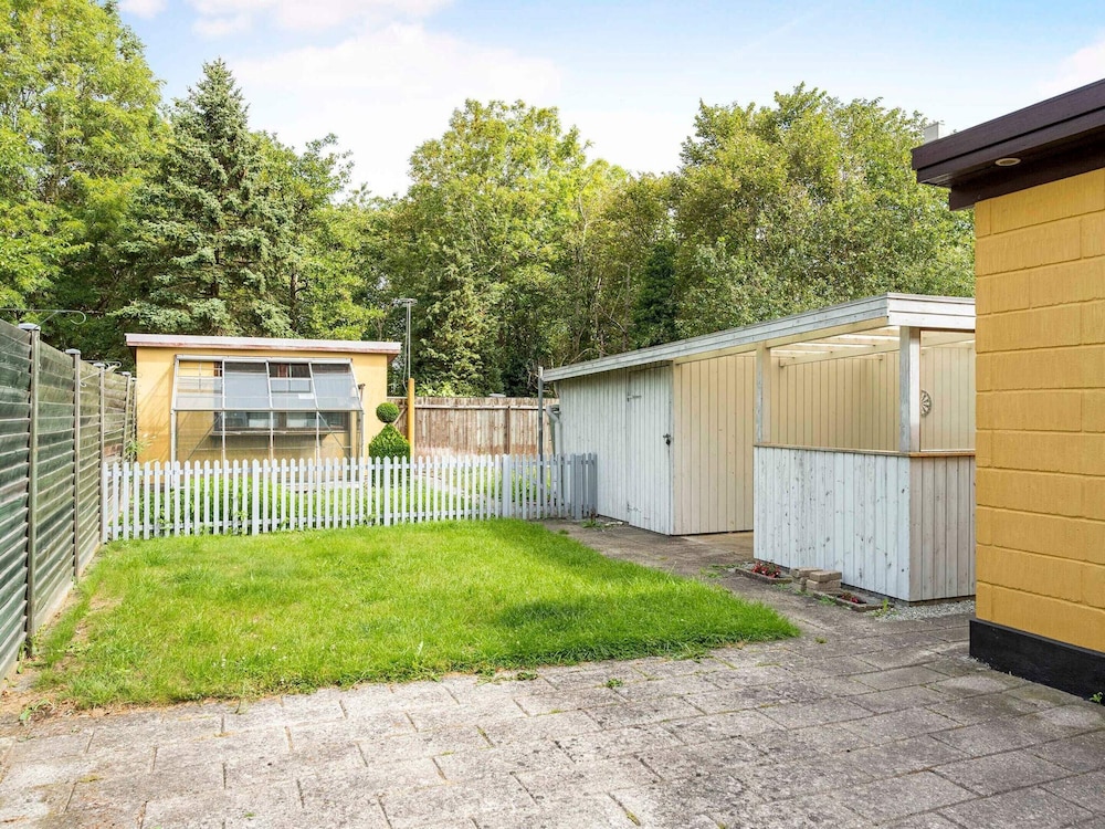 5 Star Holiday Home in Rodby