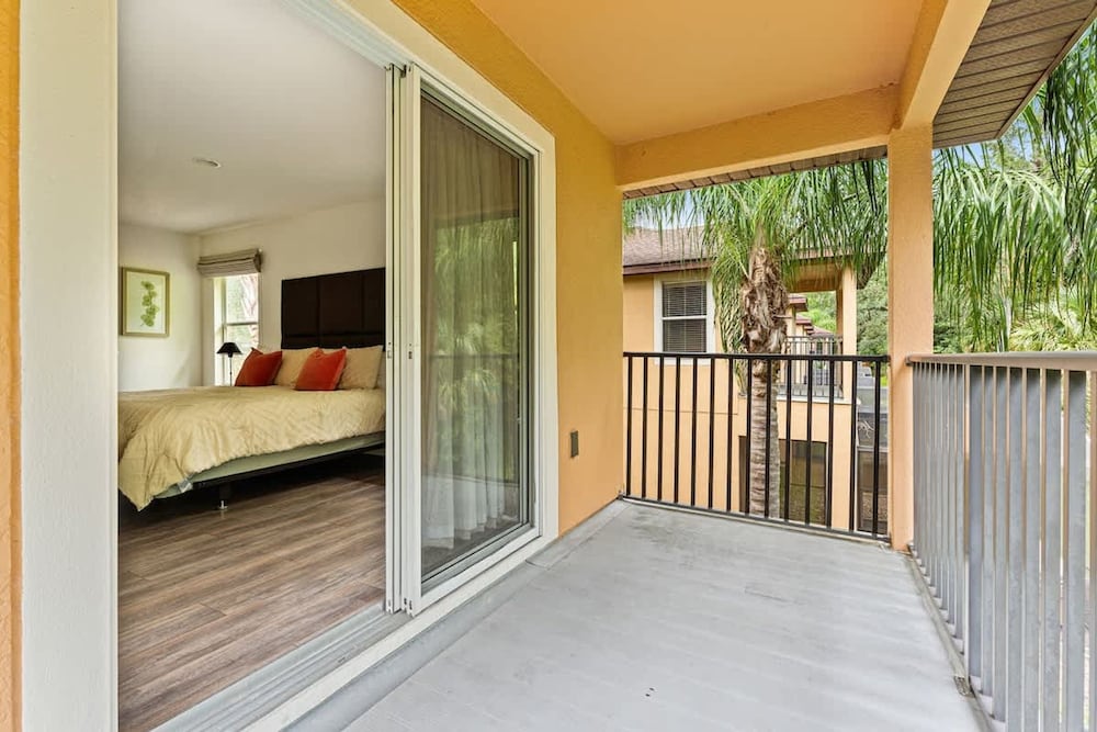 Pet Friendly 4 BR With Hot Tub Ro2761n