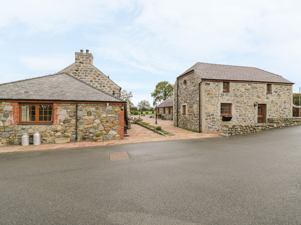 Lily Cottage
