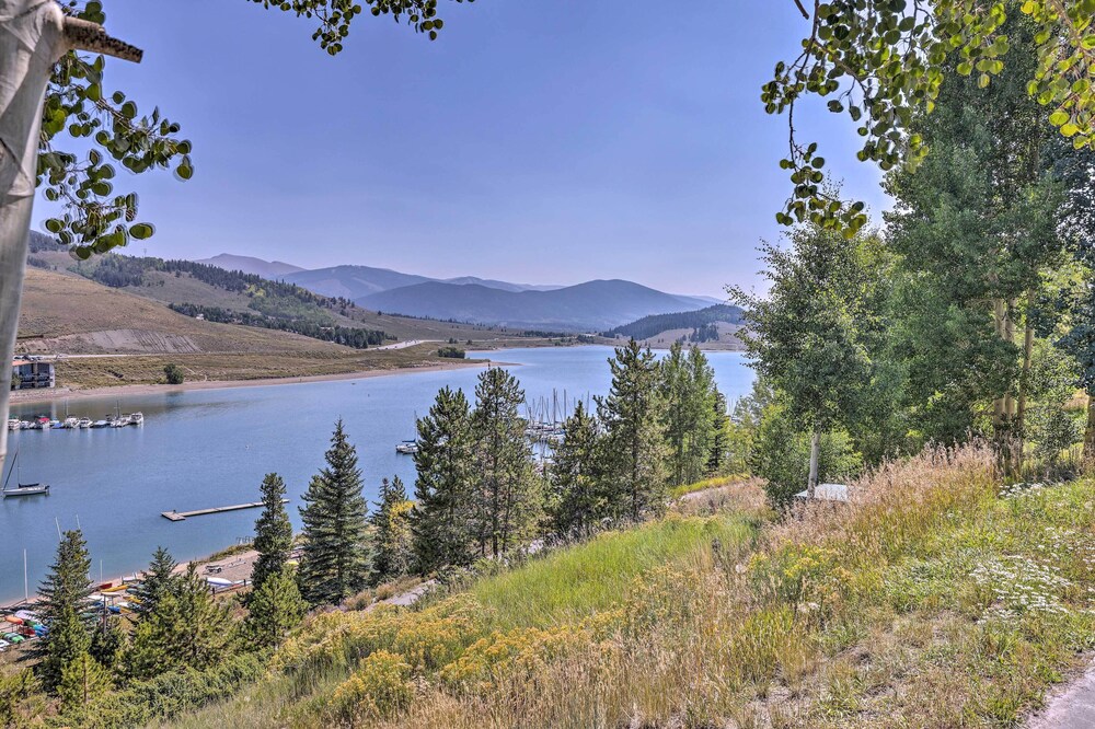 7 Mi to Ski Resort: Dillon Condo w/ Mtn Views view 4