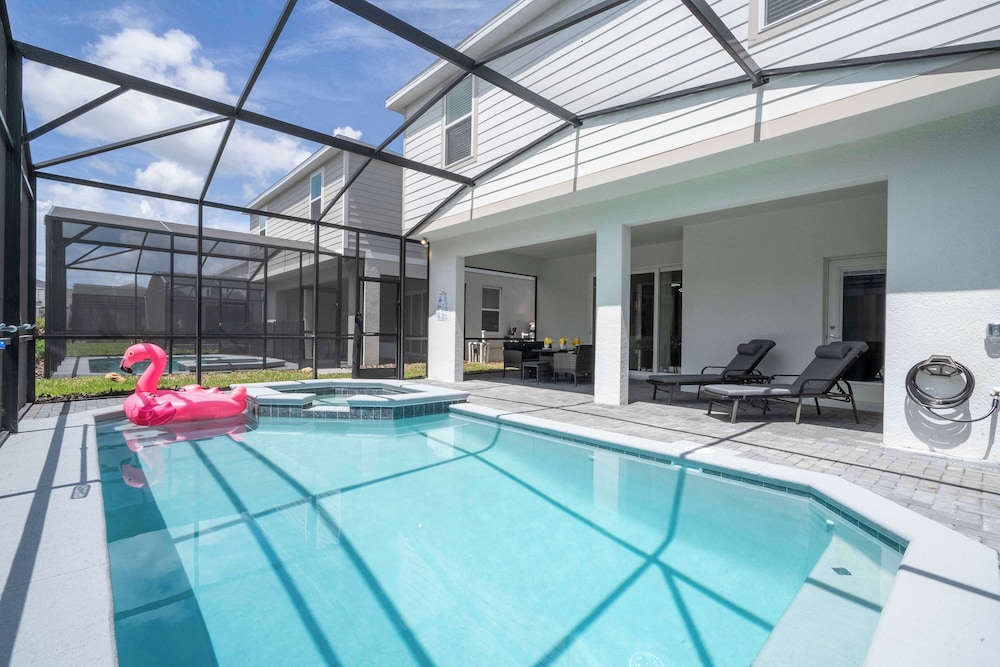 Stunning 7Bd Jacuzzi Pool & Close To Disney @ Windsor Cay 16217