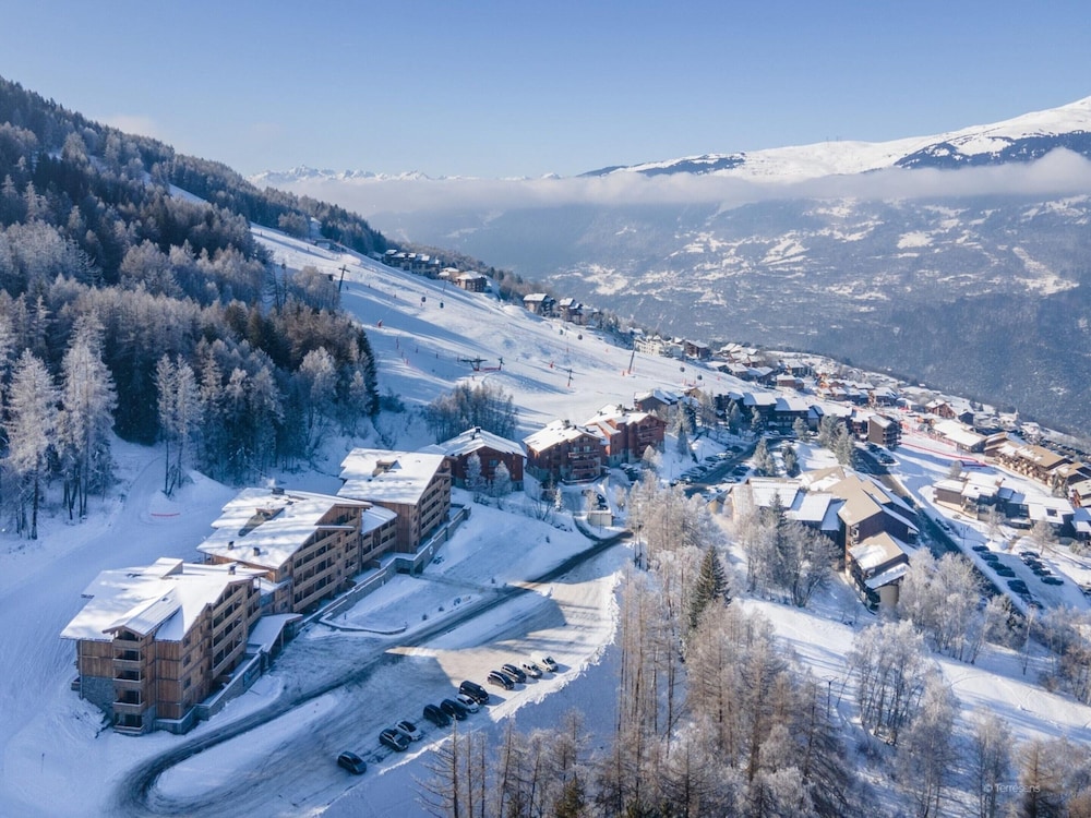 Apartment With ski Access in Northern Alps