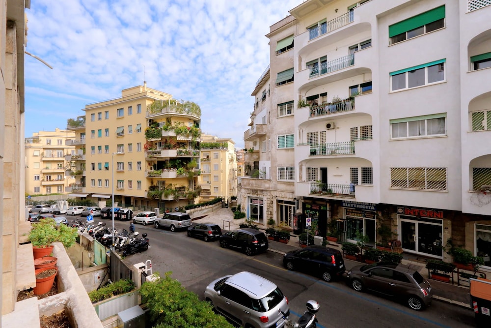 Rent In Rome - Appartamento Archimede