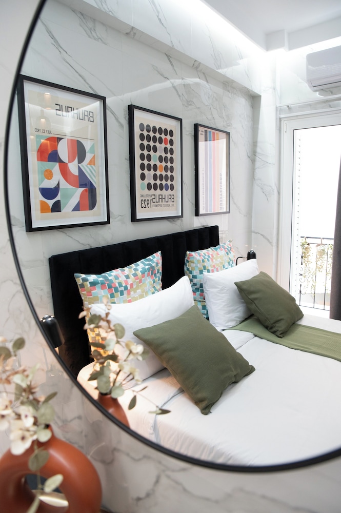 Koukaki Golden Lofts