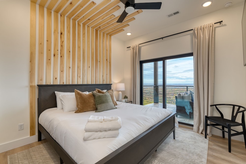 Whiskey Ridge - Avantstay Panoramic Views Infinity Pool Hot Tub Game Room