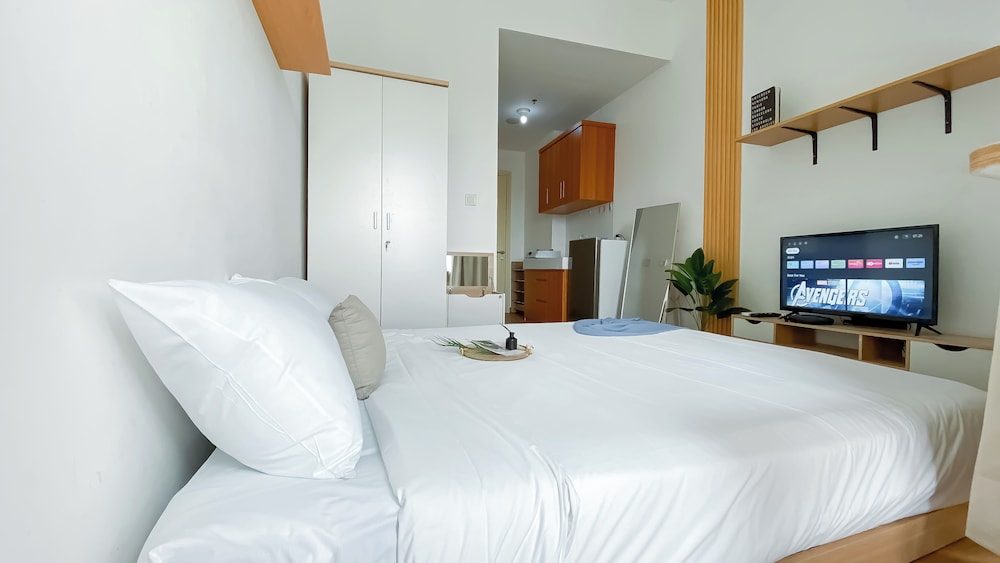 Warm Studio Apartment at M-Town Residence