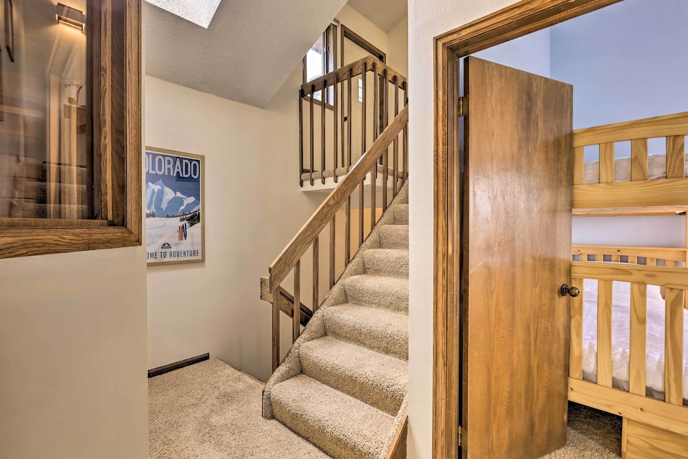 Mtn View Granby Condo w/ In-unit Hot Tub! view 5
