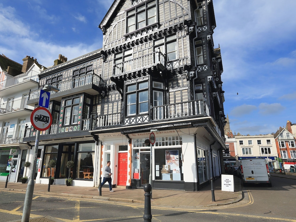 2 York House