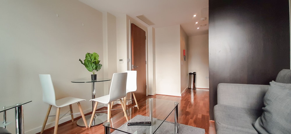 One Bed Serviced Apt Moorgate