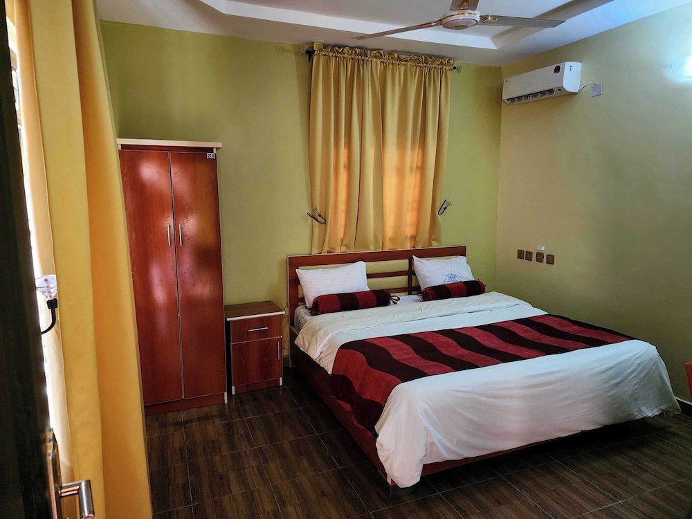 Laylah Suites and Apartment