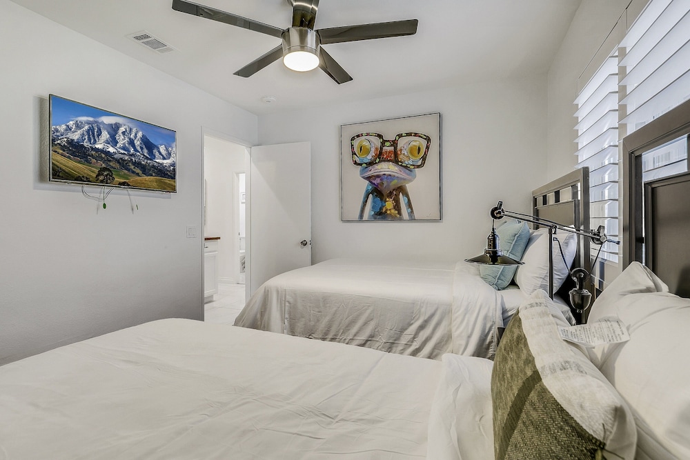 Desert Oasis Retreat Palm Meadows Gem 3 Bedroom Home