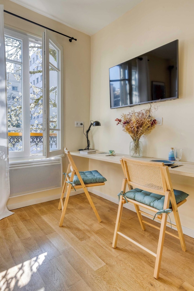 Modern Studio /2P - Belleville