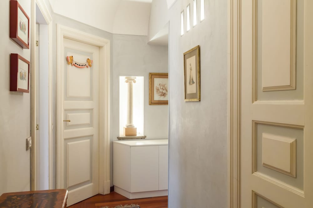 Luxury Trevi Apartment