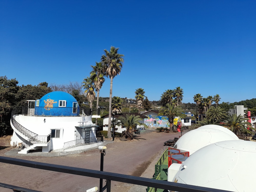 Lime Orange Vill Pension