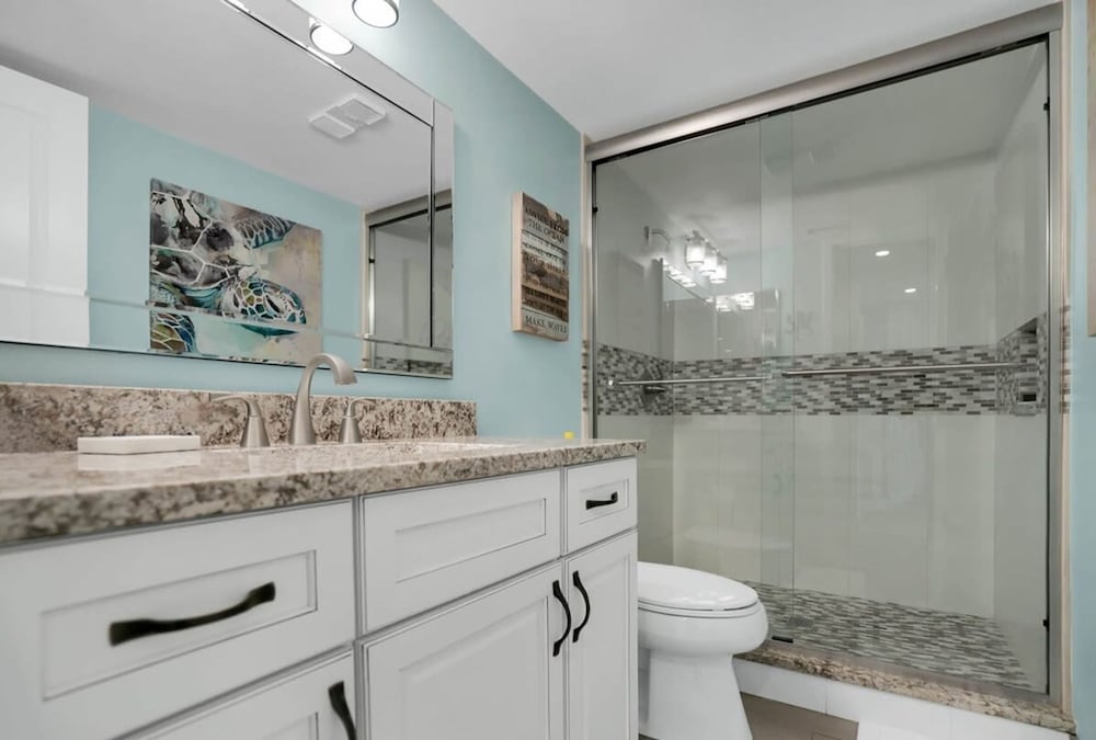 Oceanfront Pool Beach Gear Tennis Smart TVs