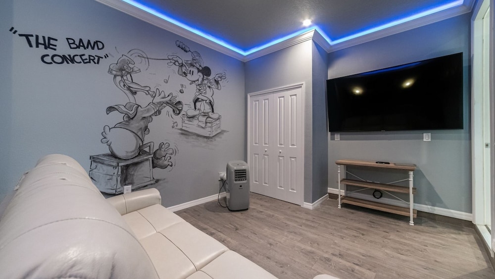 Solara Resort 7 Bedroom Private Pool+Spa Movie Room Home 7 Home