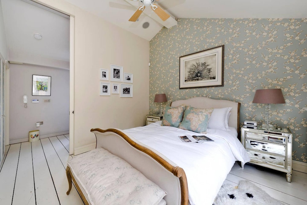 Delightful 3-bed Family Home Bayswater