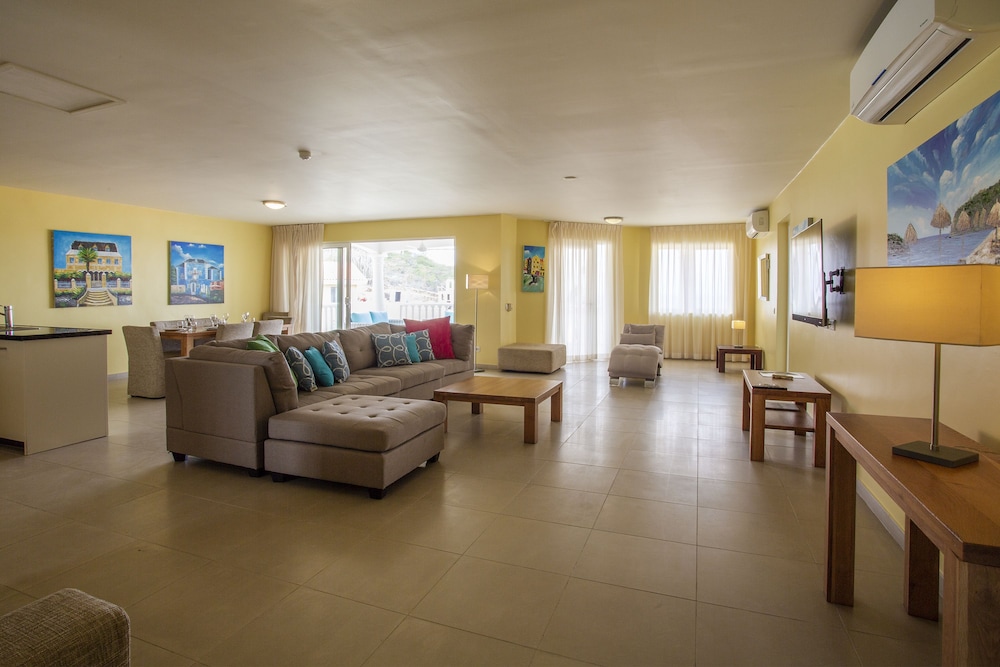 Blue Bay Apartments