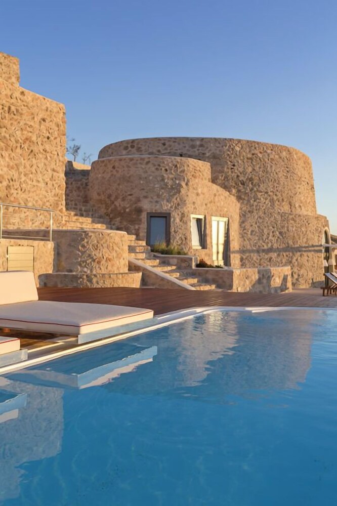 Kamini Santorini Luxury Villas