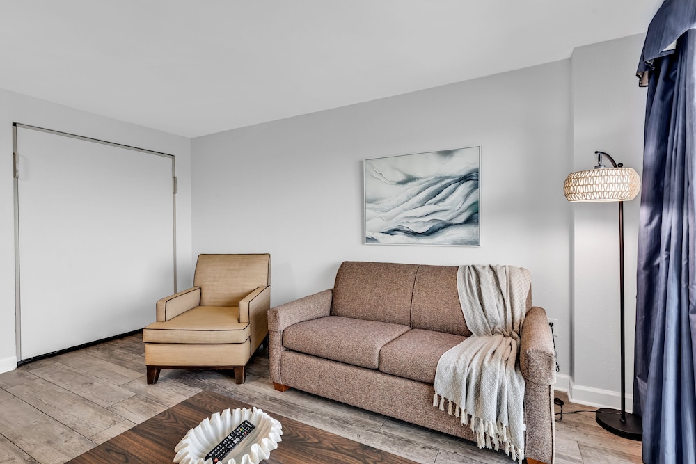 Boardwalk Resort Oceanfront Condo