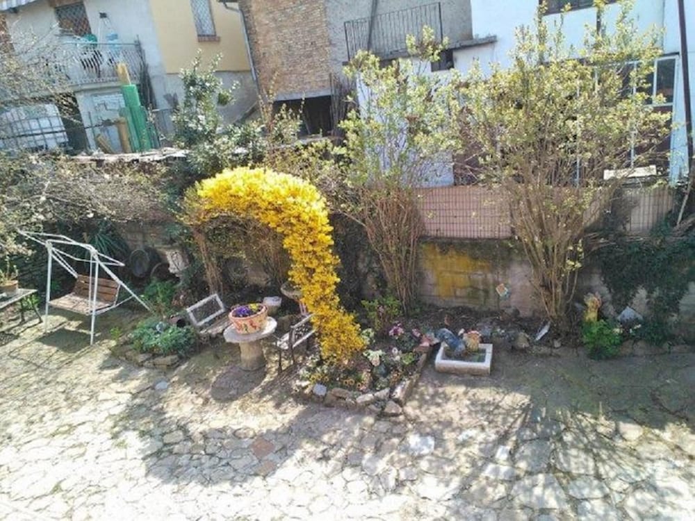 Room-castello dei Diamanti view 5