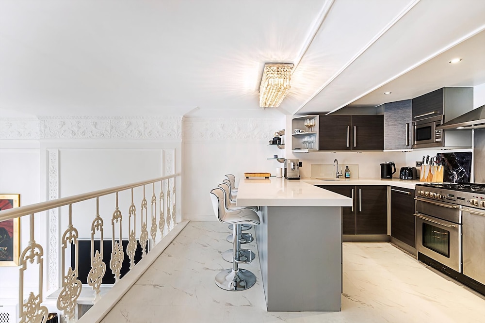 Central London Chic Townhouse