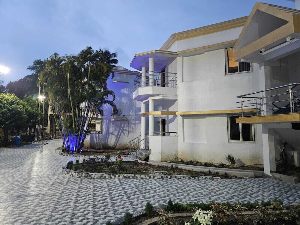 Jowar Hoter & Resort