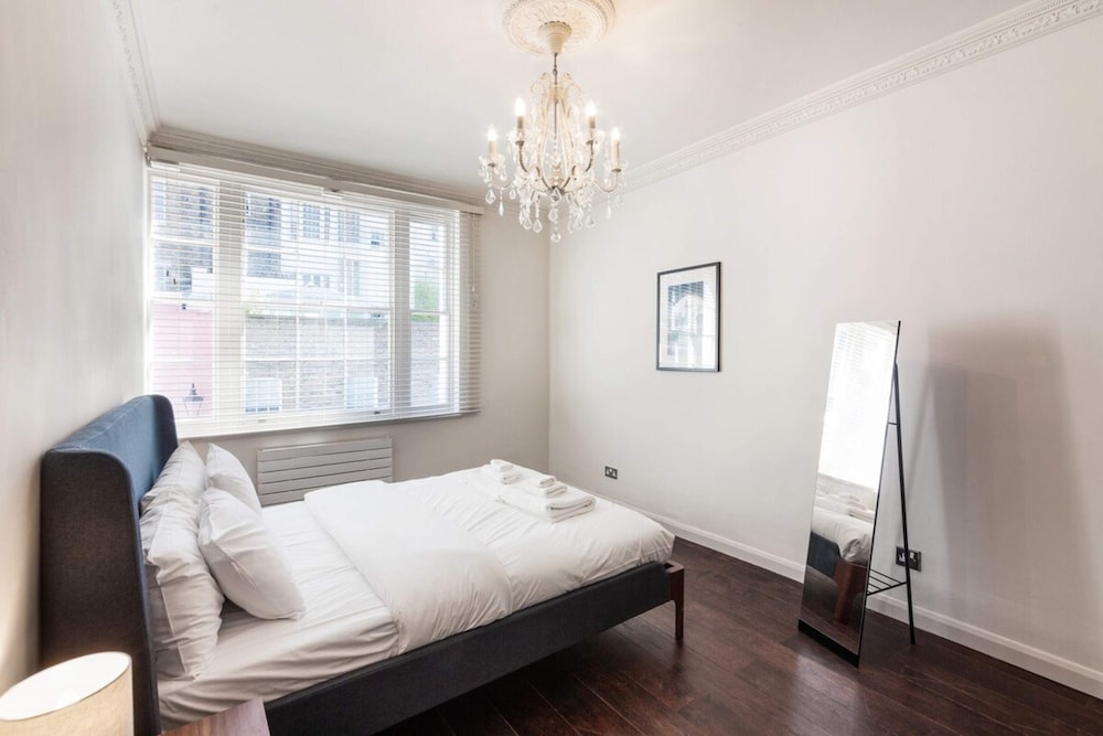 Elegant, Airy 2 Bedroom Flat in Paddington