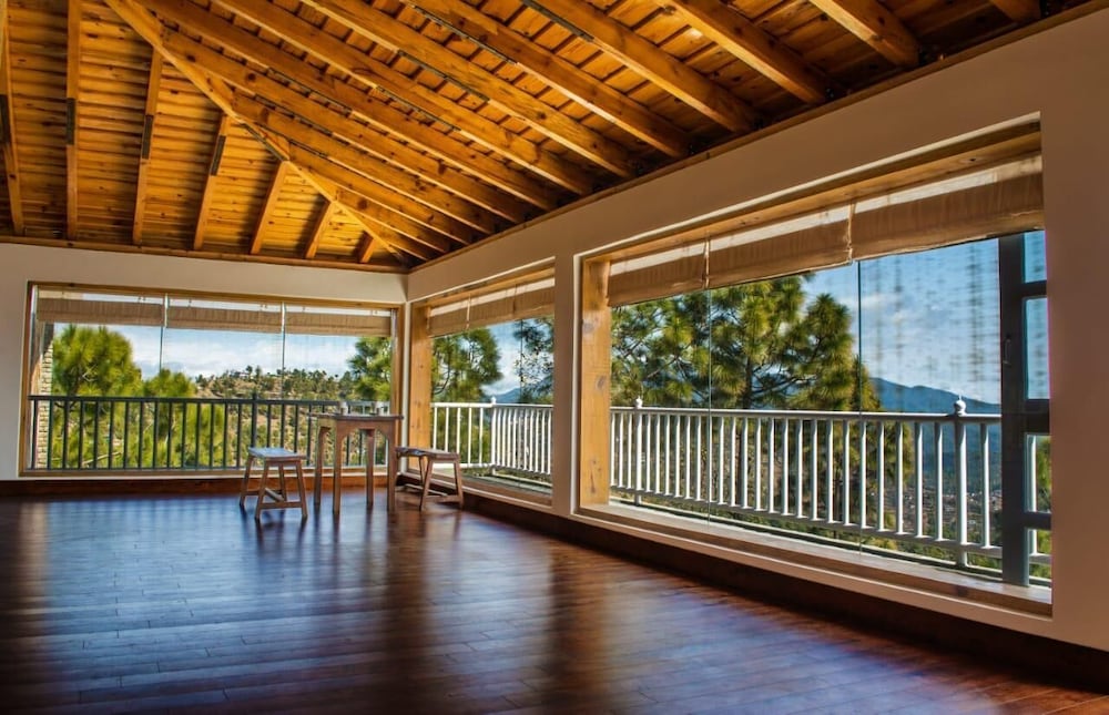 Kasar Rainbow Yoga Retreat
