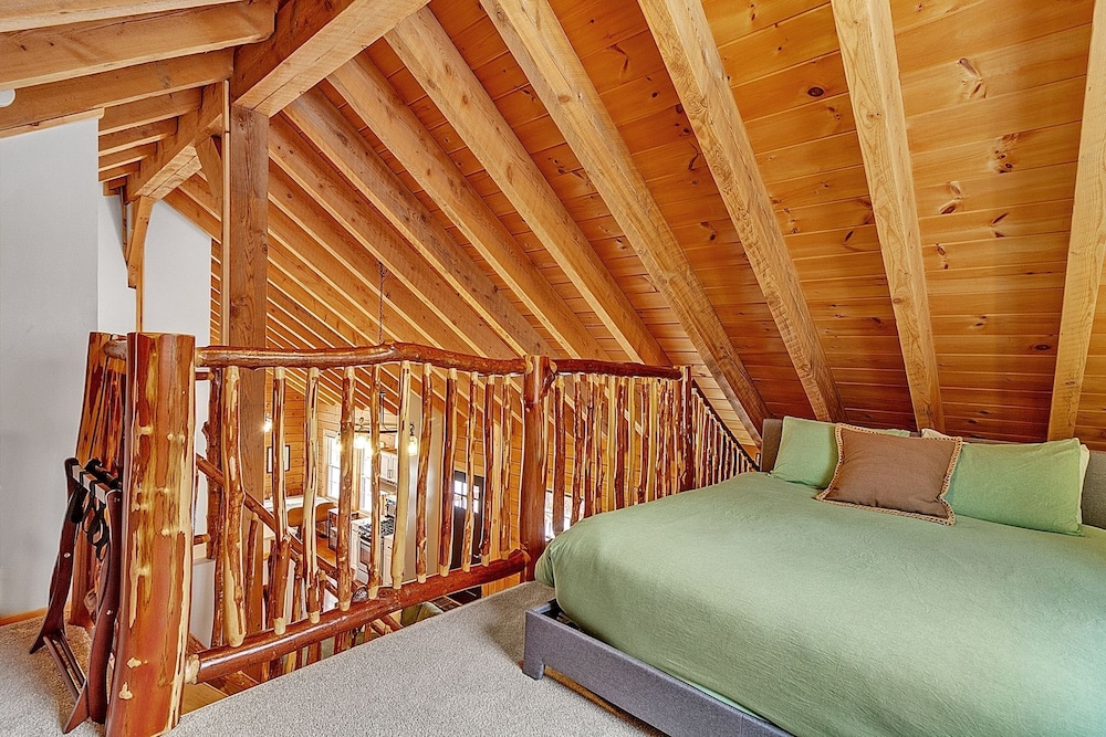Lincoln Cabin 3 Bedroom Cabin