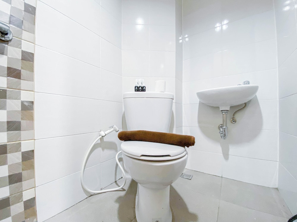 Modern Look and Homey Studio Apartment The Alton