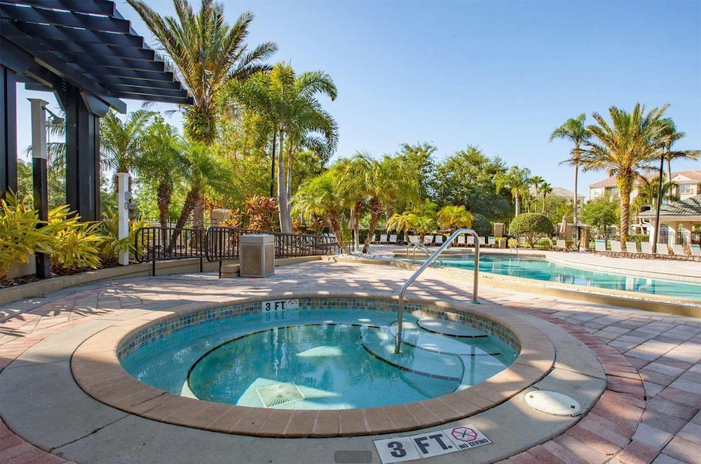 Comfortable 3BR Near Convention Center Epic Park