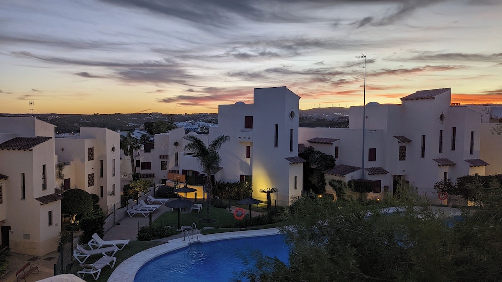 Casares Costa, Vista Bahia,2 Bedroom Bathroom