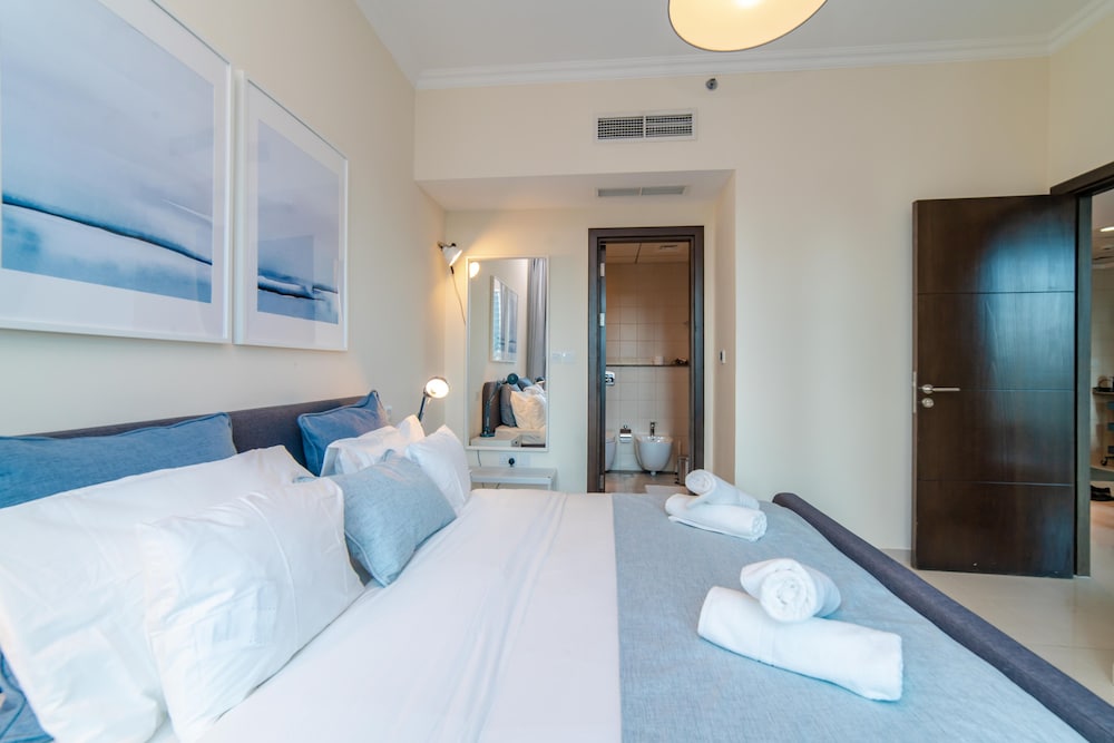 Dream Inn Dubai Bay Central