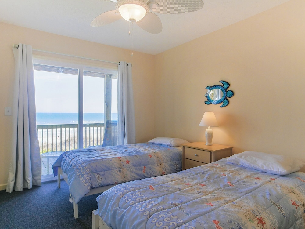 Twin Palms by Topsail Realty