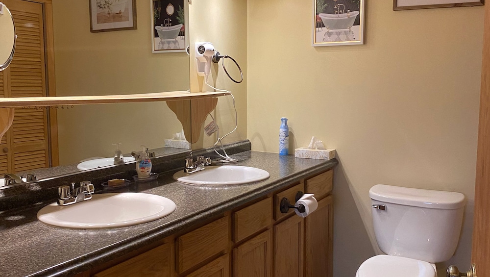 Iveys Motor Lodge Houlton