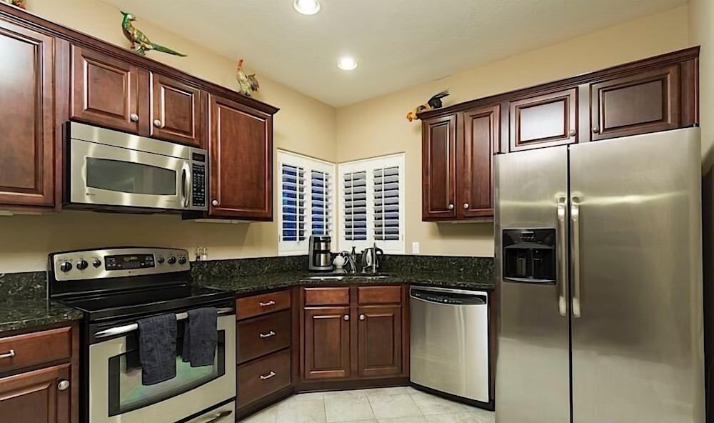 Hot Spot at Desert Ridge By Signature Vacation R