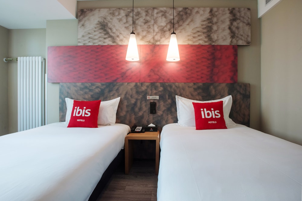 ibis Lanzhou Peili Square