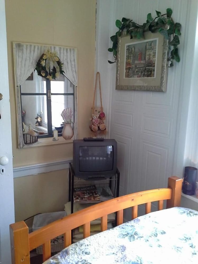 Brookside Inn At Laurens