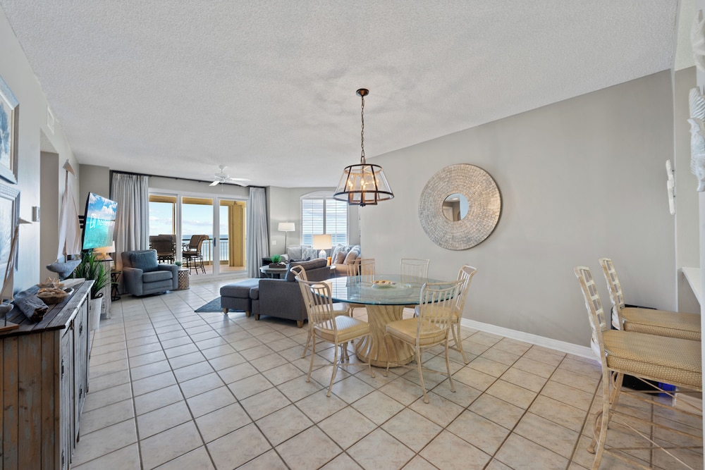 Beach Colony W7C - Covered Parking Included