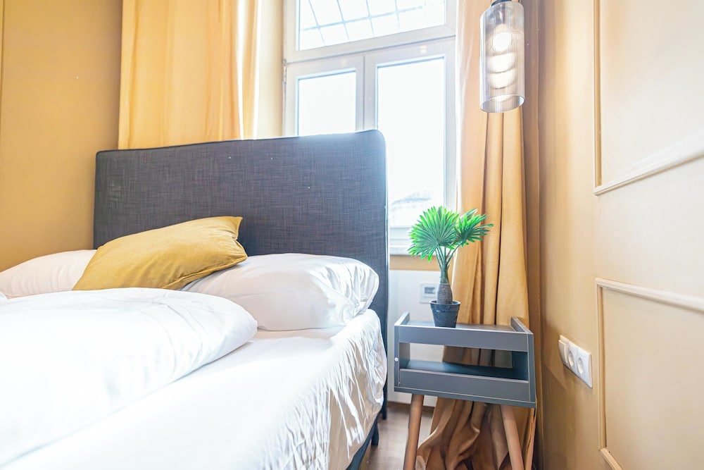 Group Friendly 4BR Near Westbahnhof