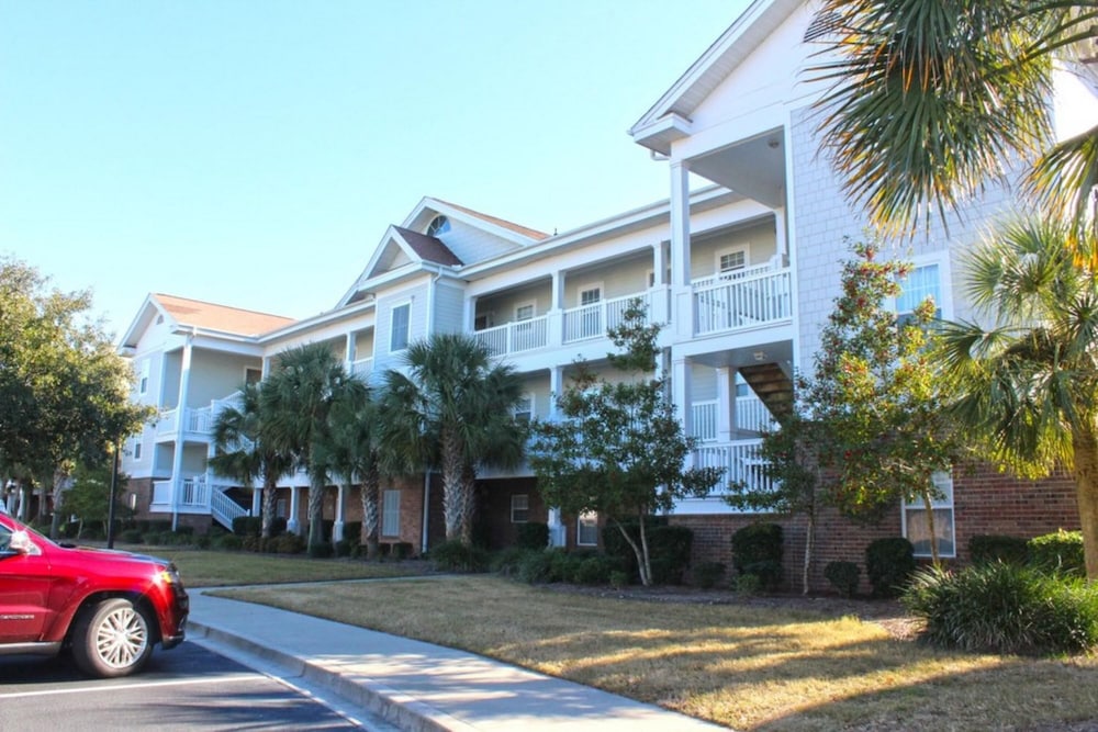 Barefoot Resort by Palmetto Vacations