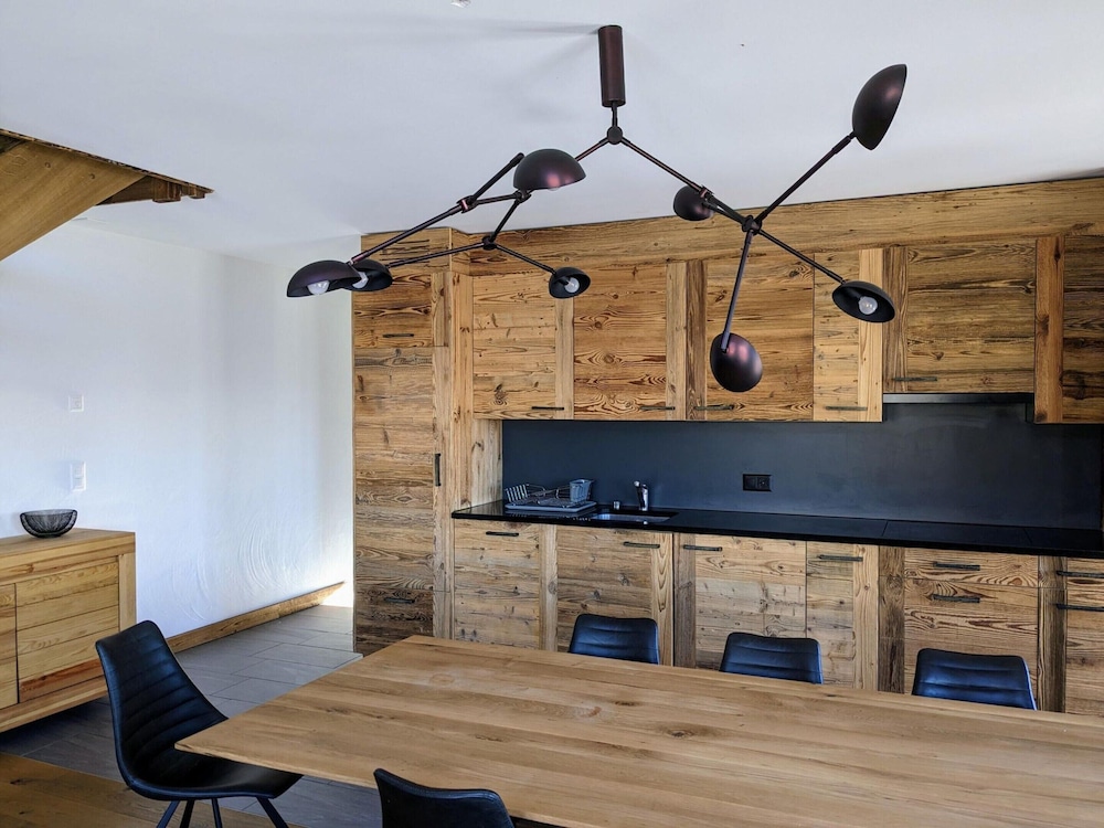 Lavish Apartment Near Ski-slope