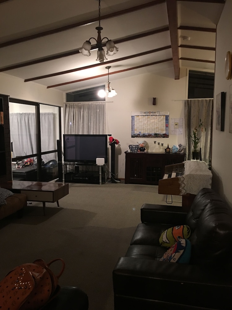 Bedroom Flats and Bedspaces In Auckland - Image 1