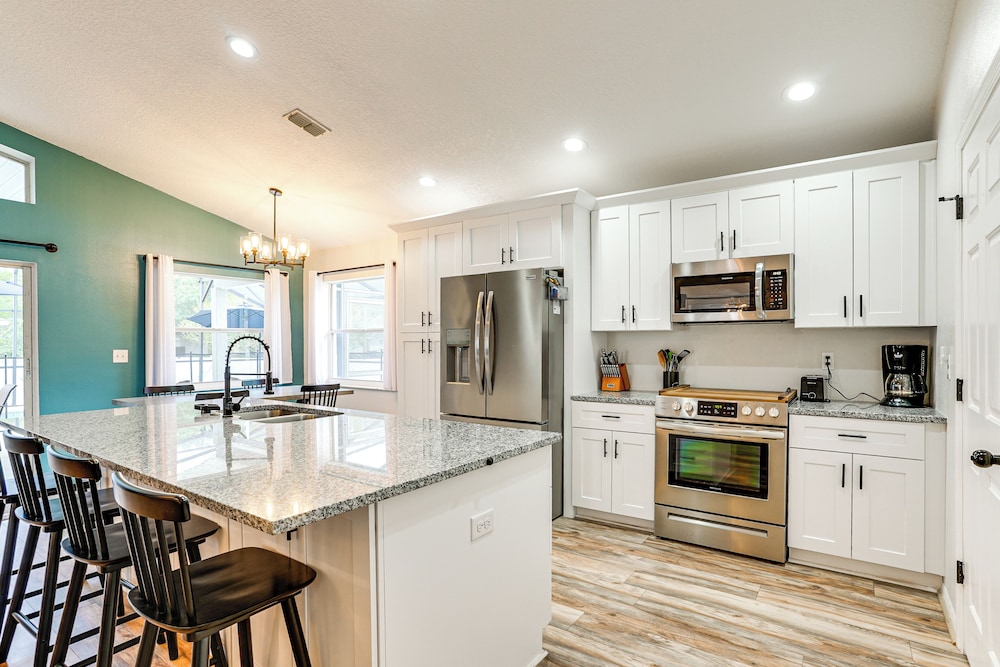 Disney World Family Retreat w/ Private Pool!